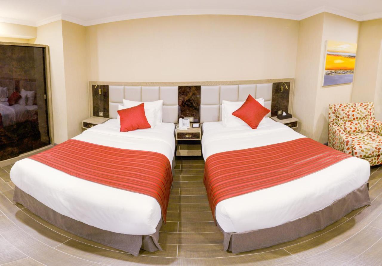 Ramada By Wyndham Bishkek Centre Hotel Phòng bức ảnh